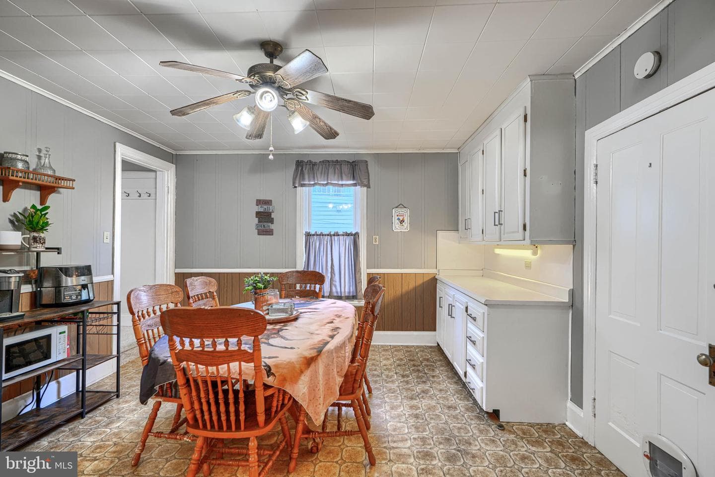 331 North photo 19