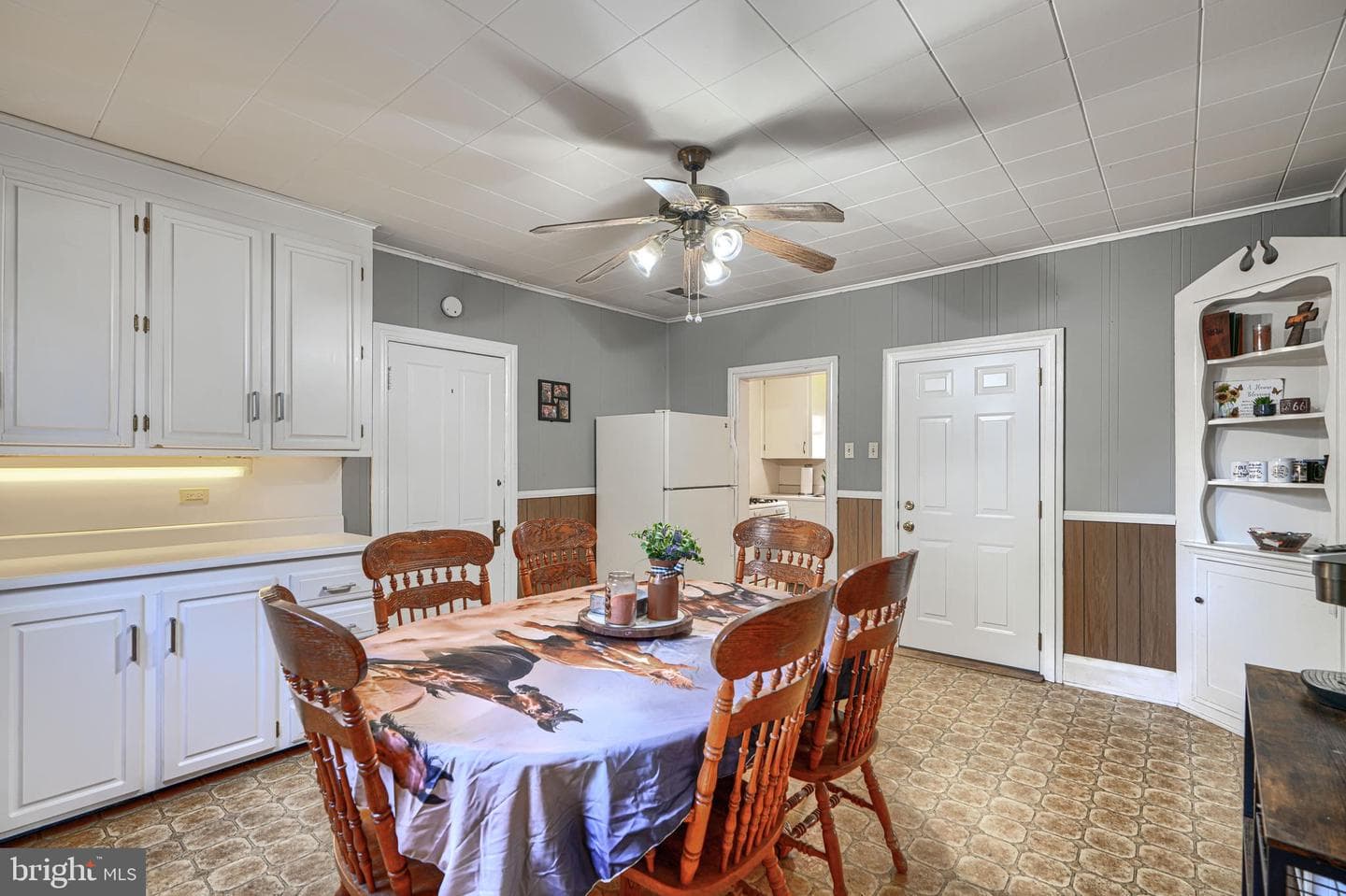 331 North photo 21