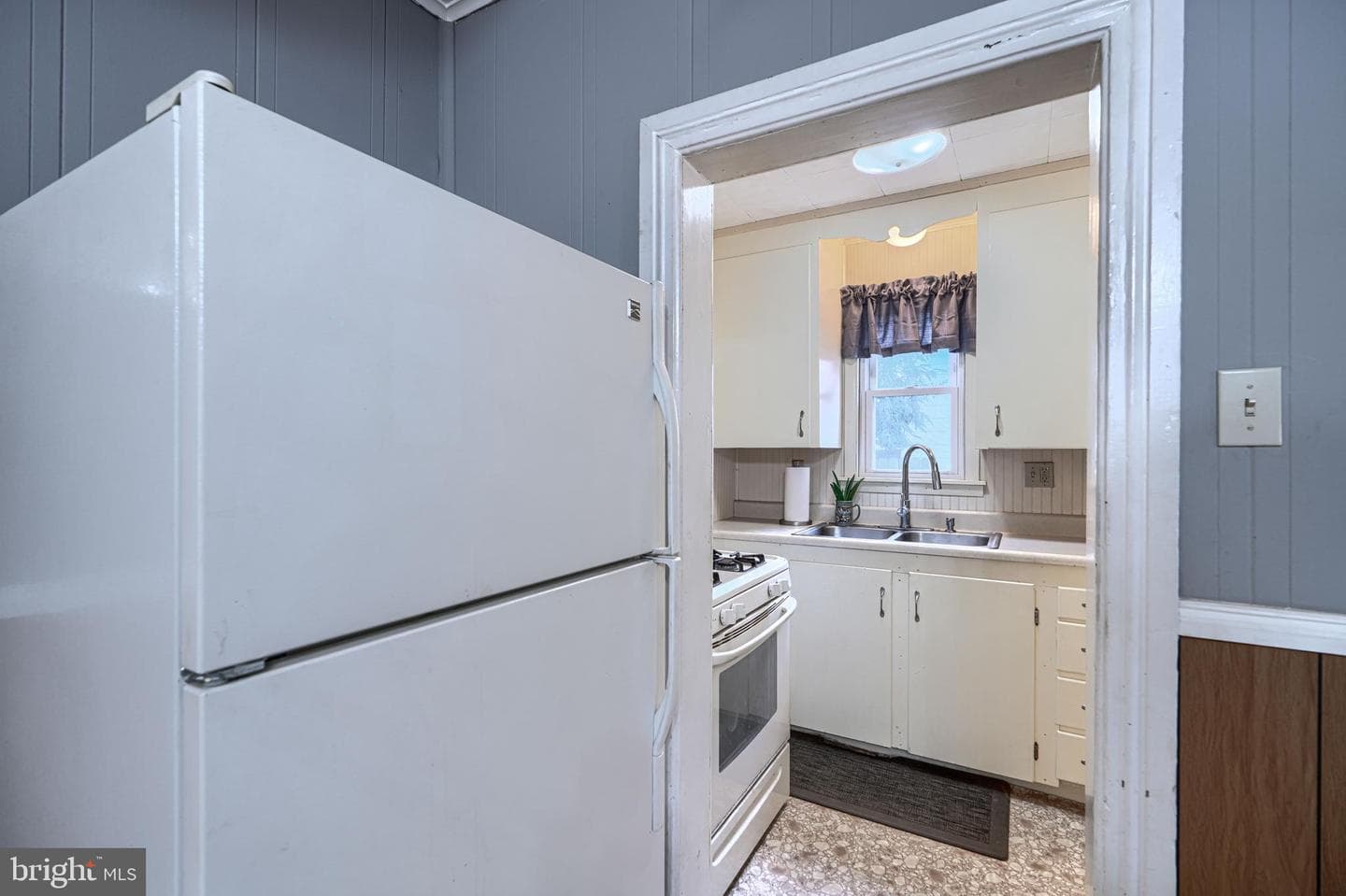 331 North photo 26