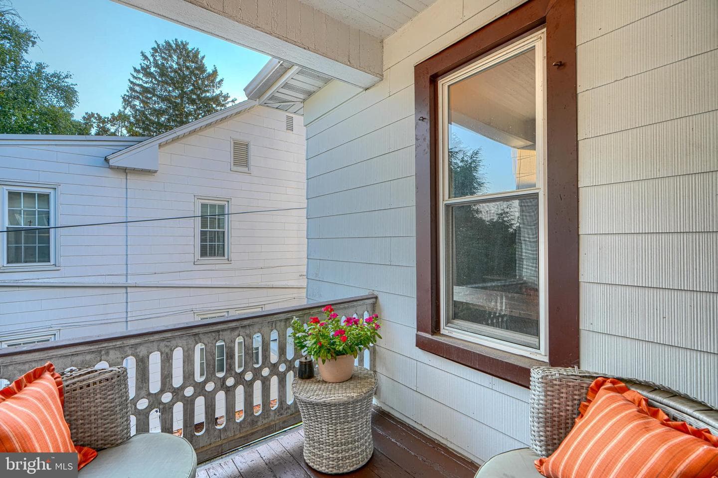 331 North photo 48