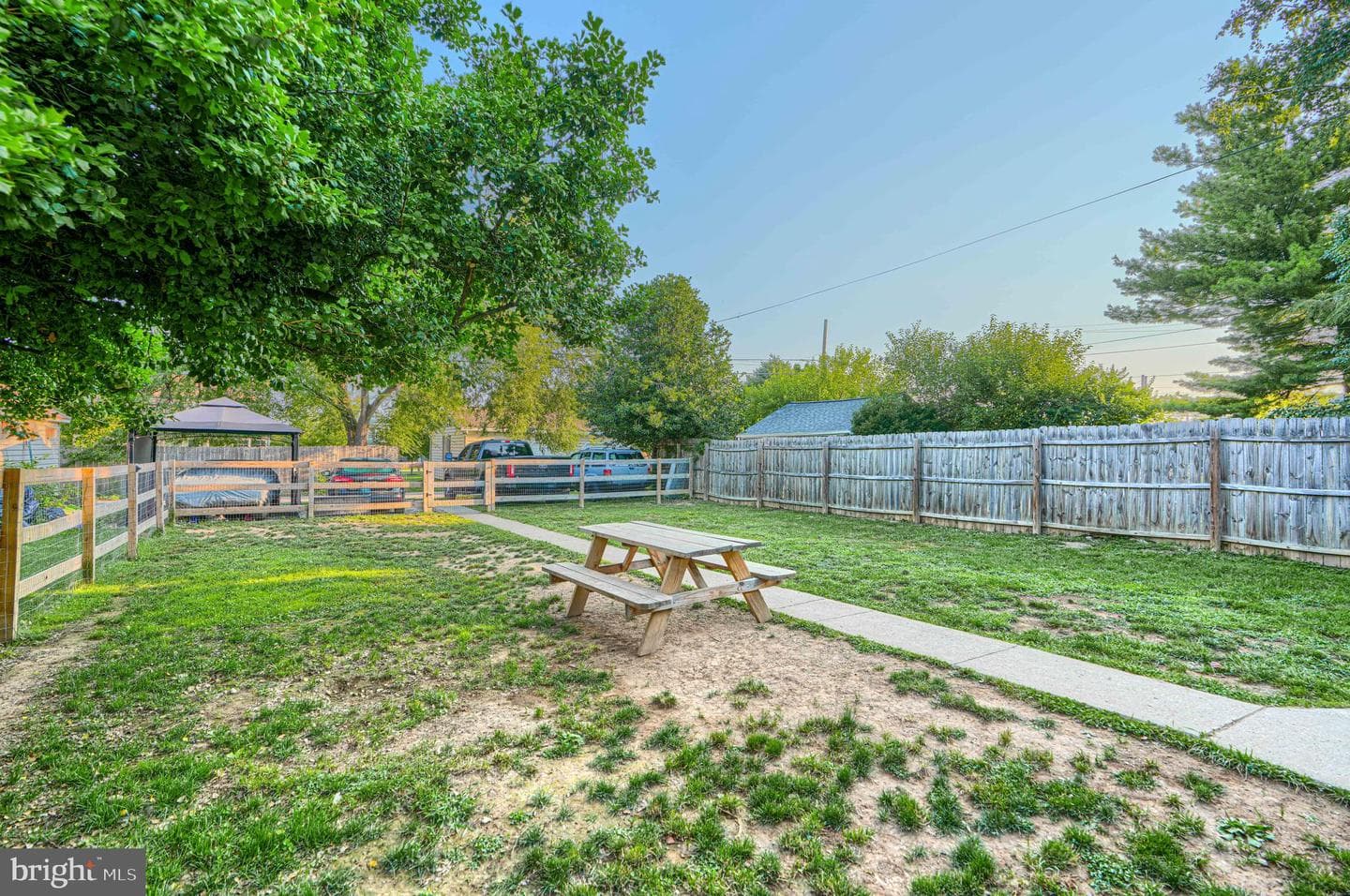331 North photo 57
