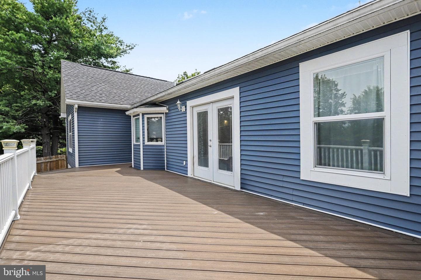 301 W Myrtle Street photo 25