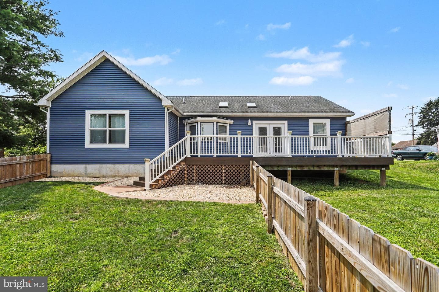 301 W Myrtle Street photo 26