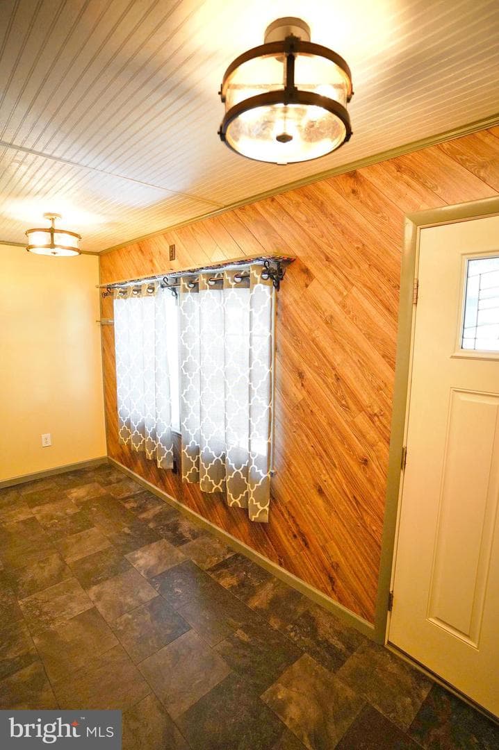 2948 Hanover Pike photo 3