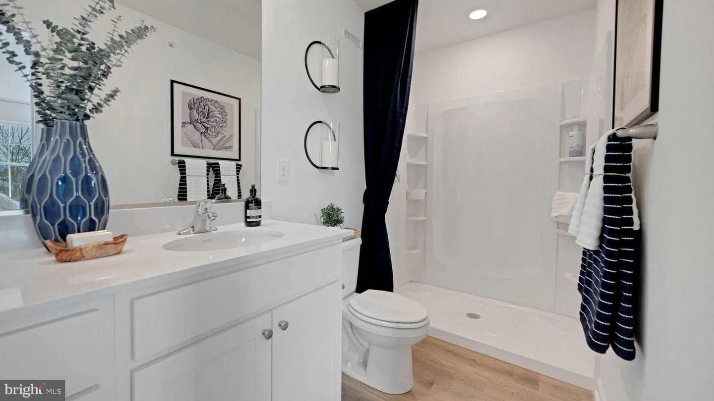 54 Cambridge Court photo 3