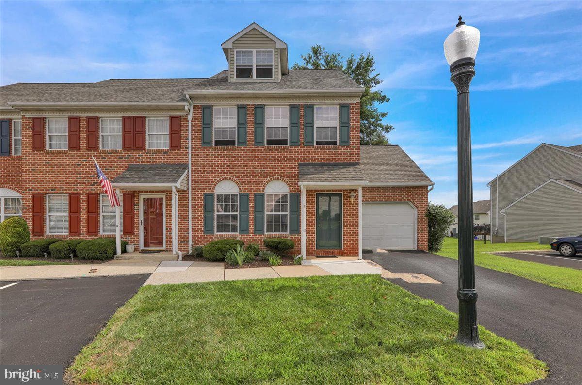 17 Charlemont Court