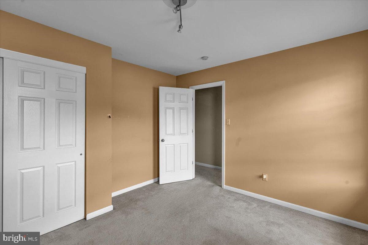 17 Charlemont Court photo 19