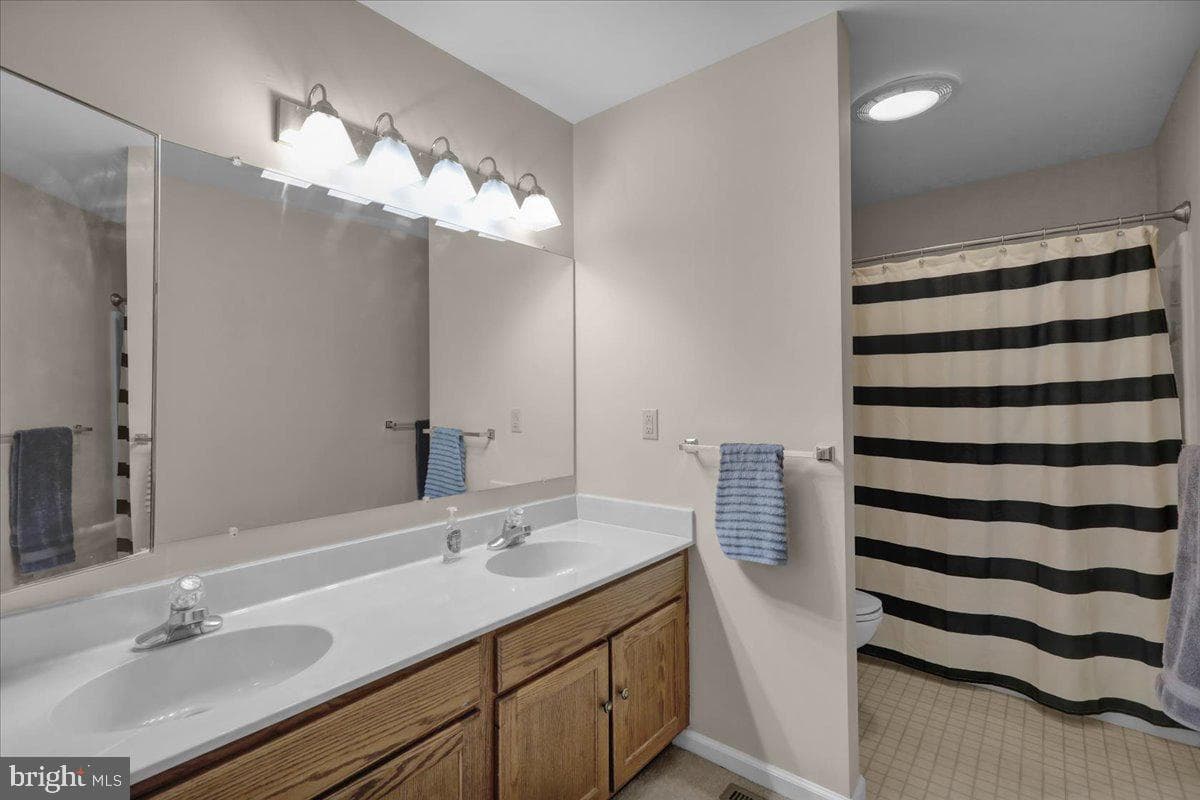 17 Charlemont Court photo 20