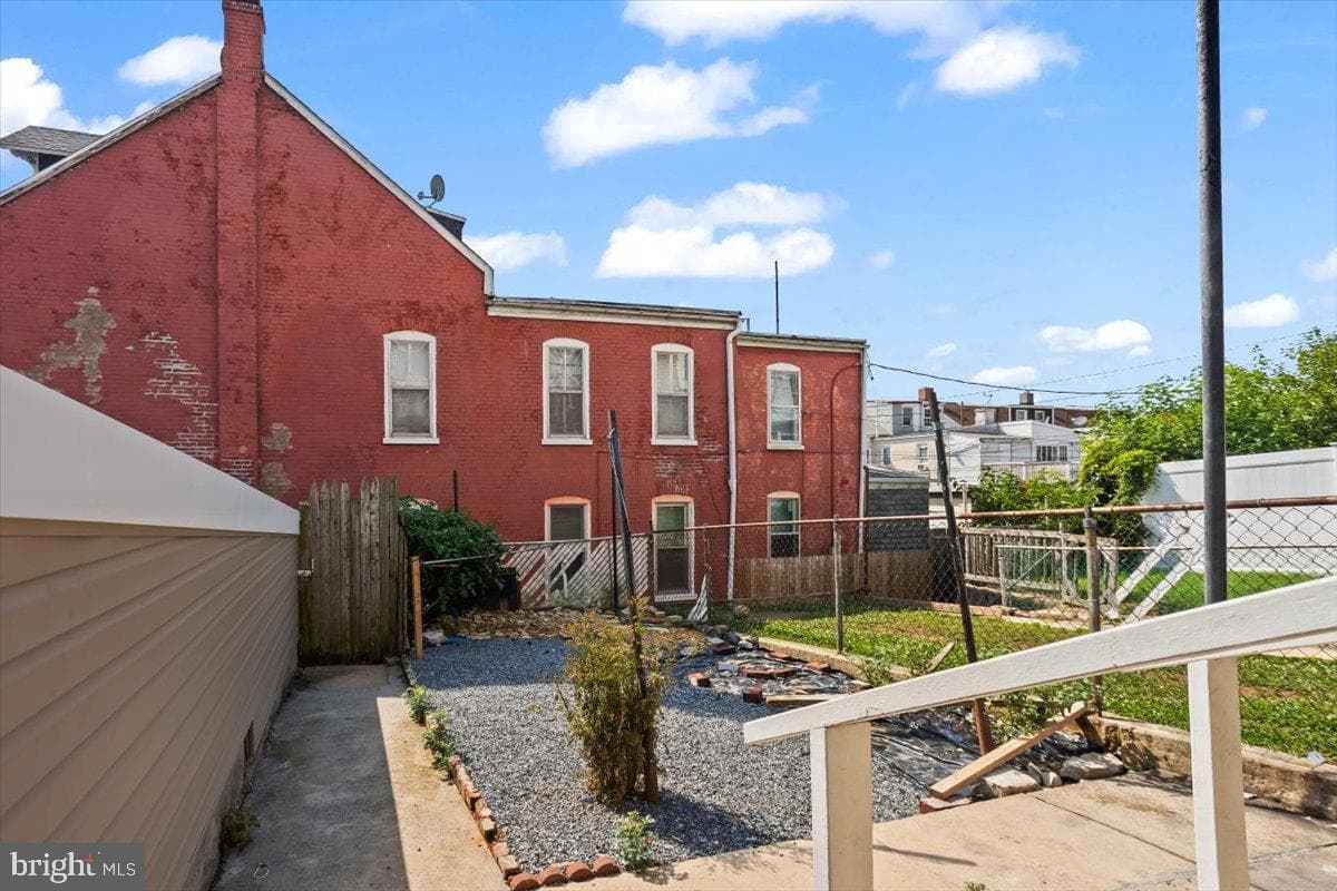 1302 N 11th Street photo 16
