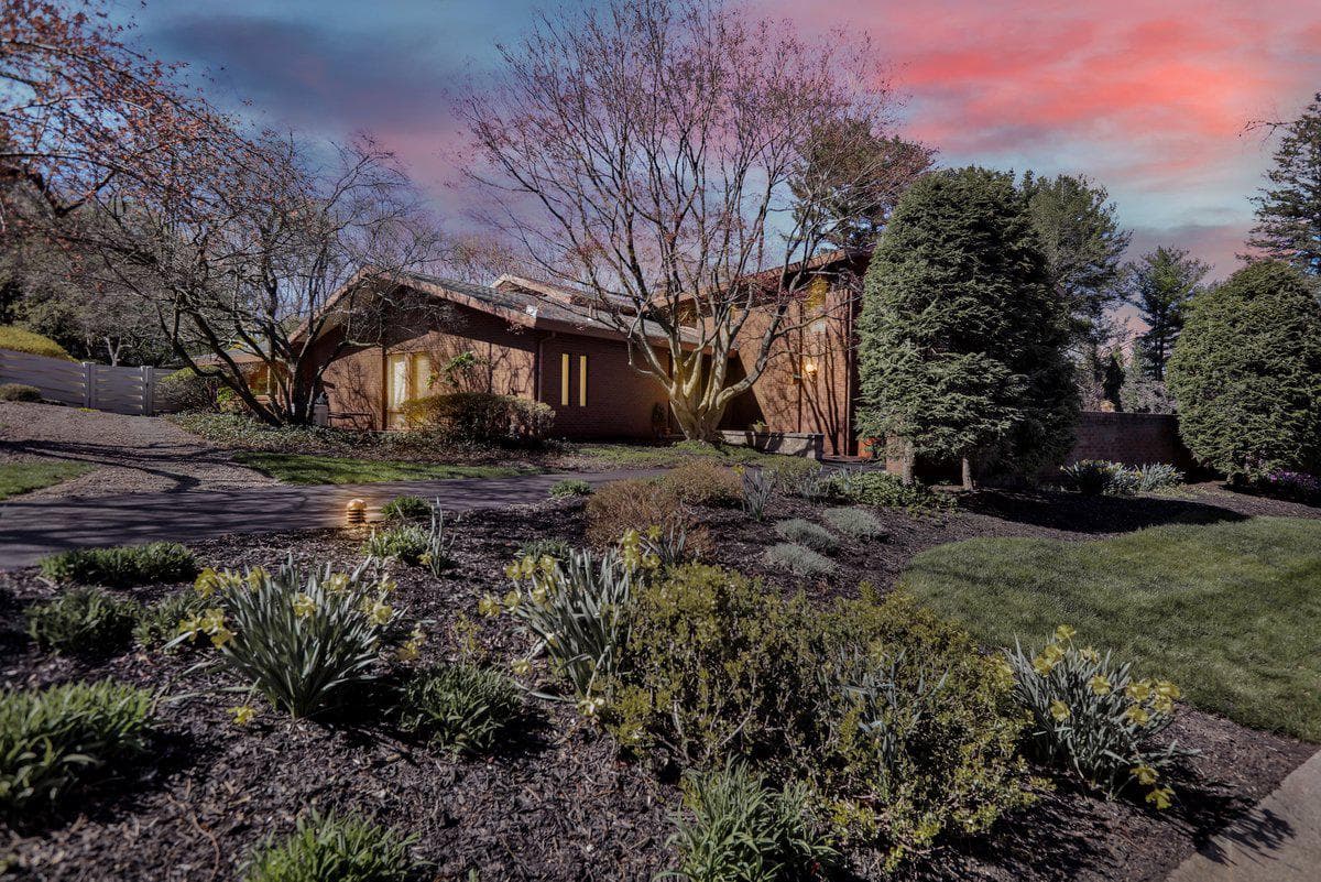 1617 Meadowlark Rd photo 8