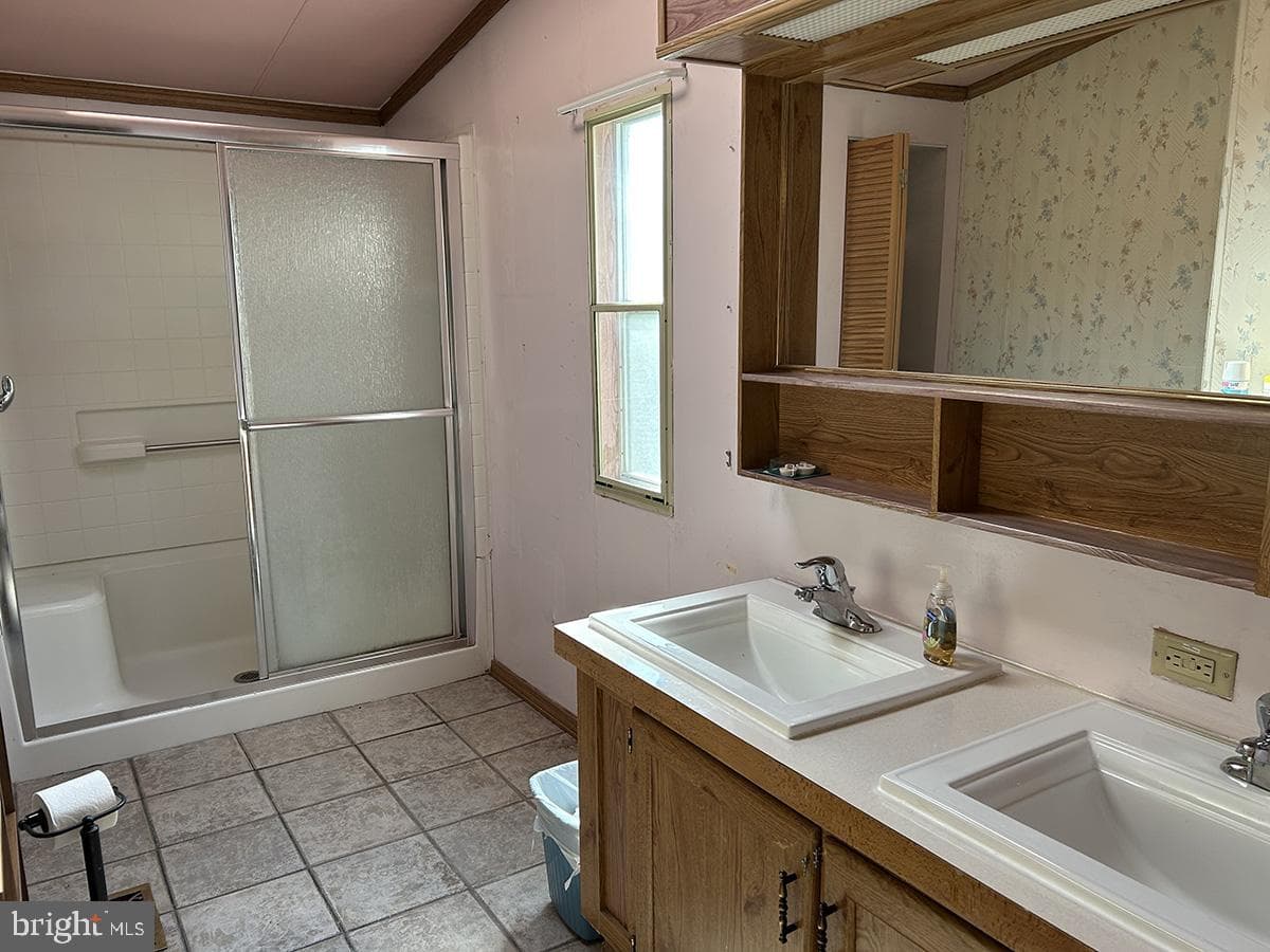 1011 Valley Court photo 14