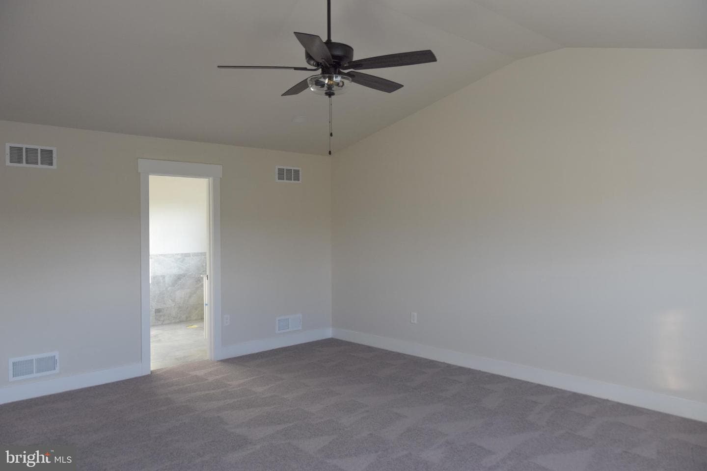 217 E Wilson Avenue photo 10