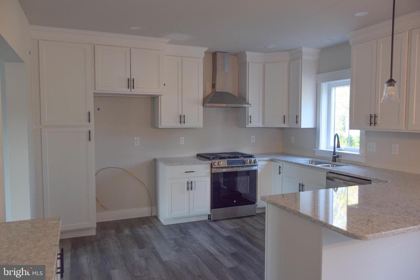 217 E Wilson Avenue photo 4