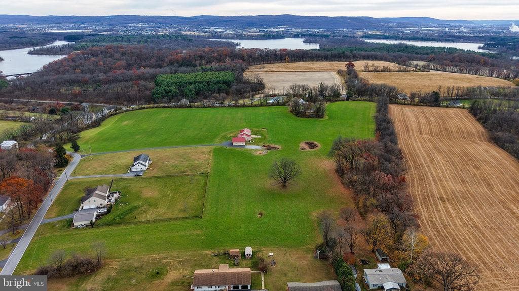 130 Troxel Road photo 87