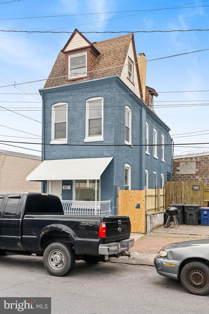 910 Pike Street photo 2