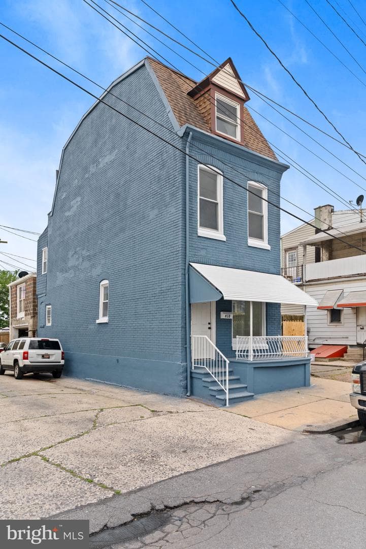 910 Pike Street photo 5