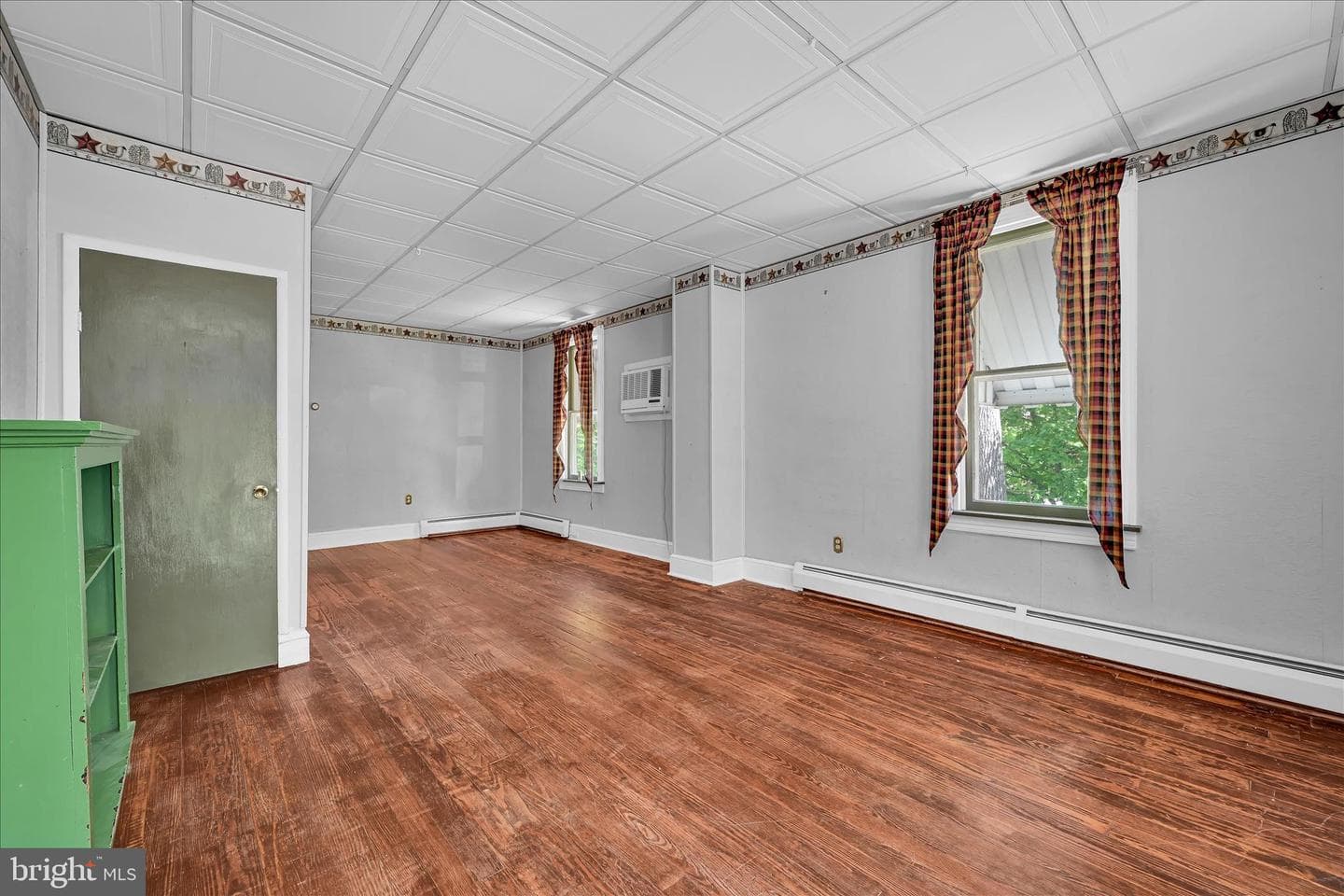 147 Walnut Street photo 23