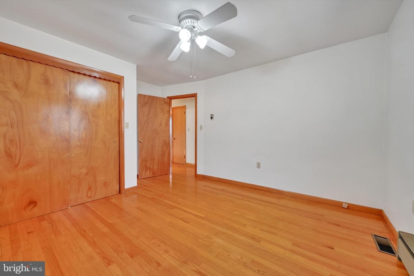 3137 E Galen Hall Road photo 14