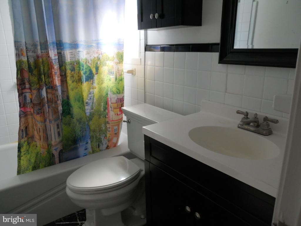909 Brighton Avenue photo 23