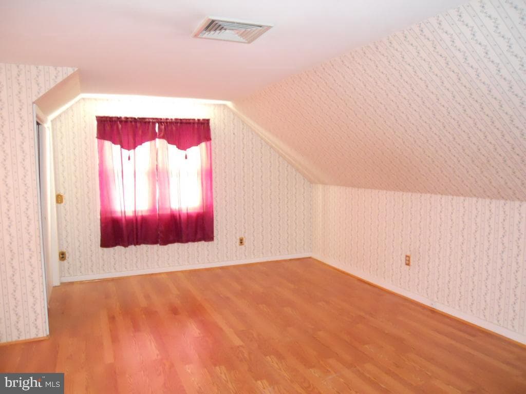 909 Brighton Avenue photo 30