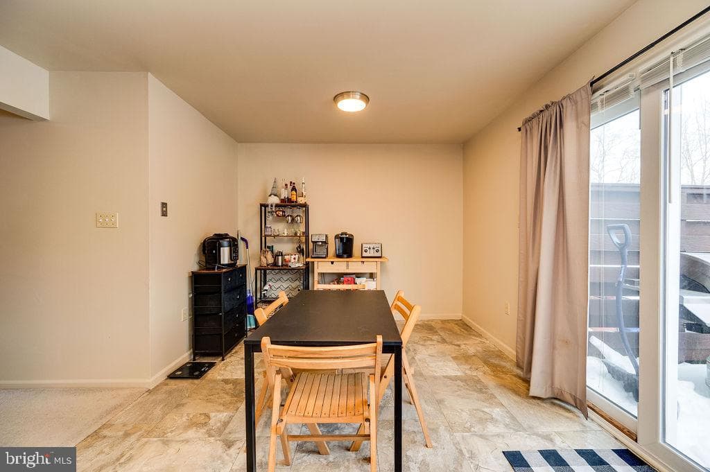 71 Winchester Court photo 12