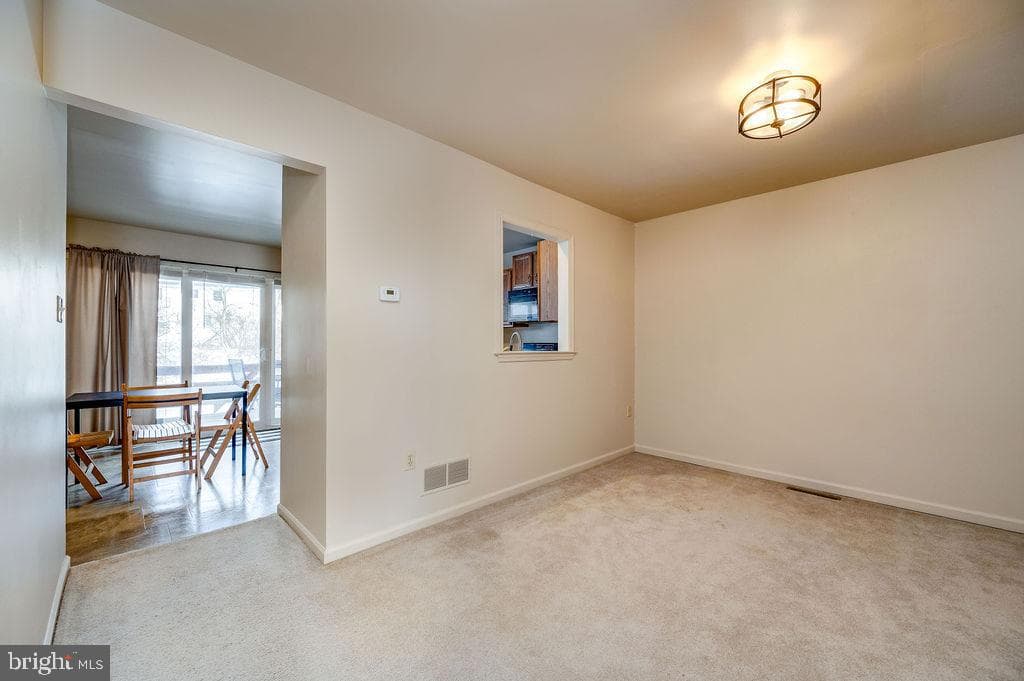 71 Winchester Court photo 6