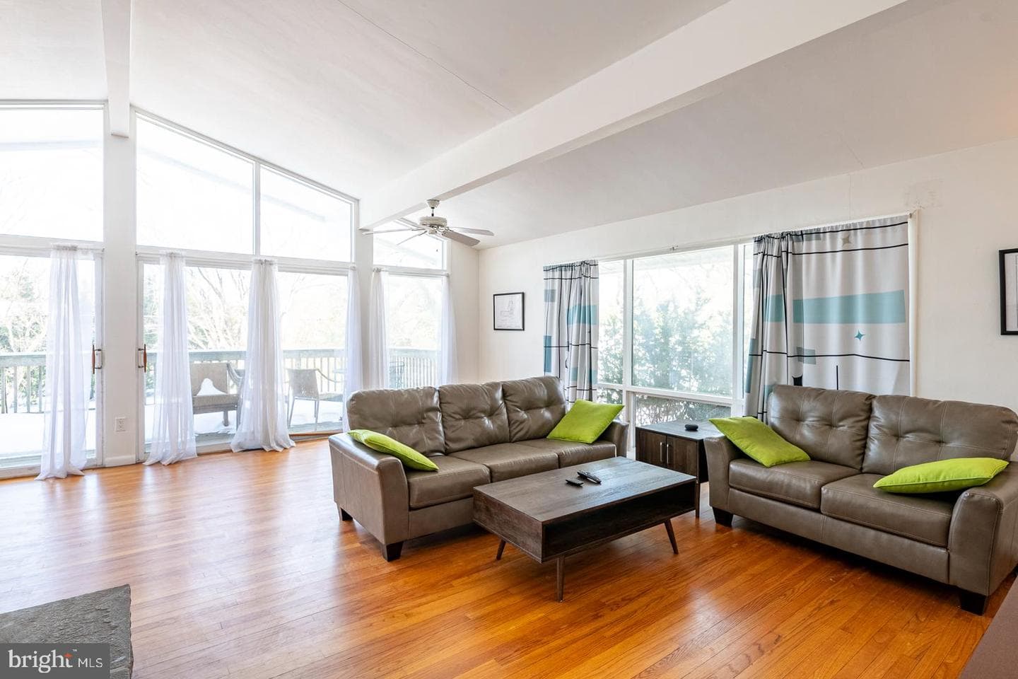 1519 Meadowlark Road photo 3