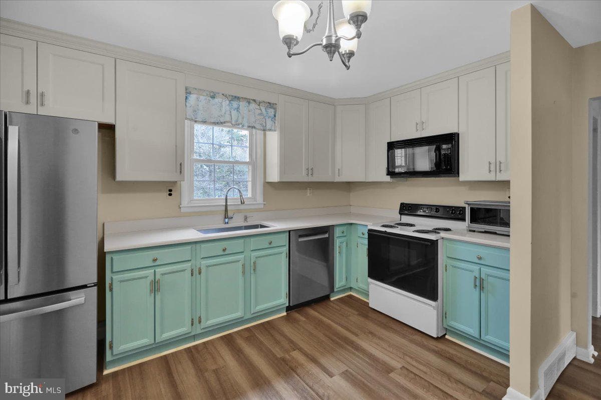 28 Cheltenham Drive photo 14