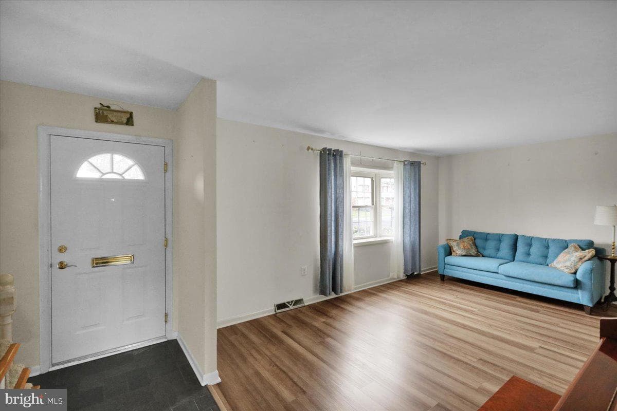 28 Cheltenham Drive photo 4
