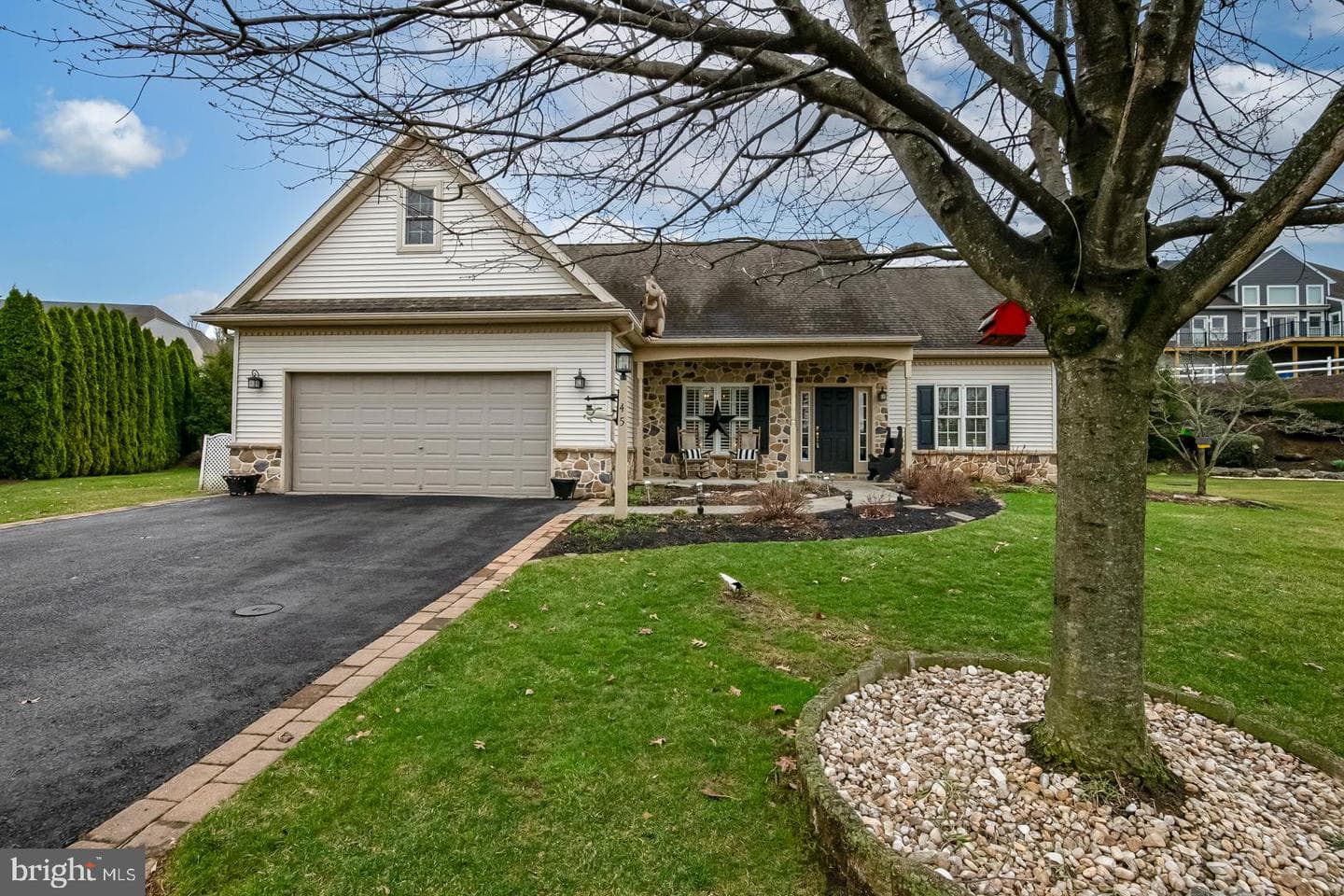 45 Thea Court photo 2