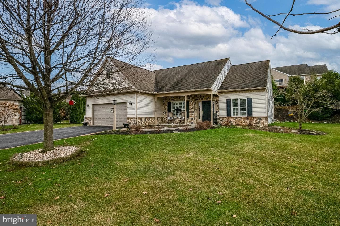 45 Thea Court photo 3