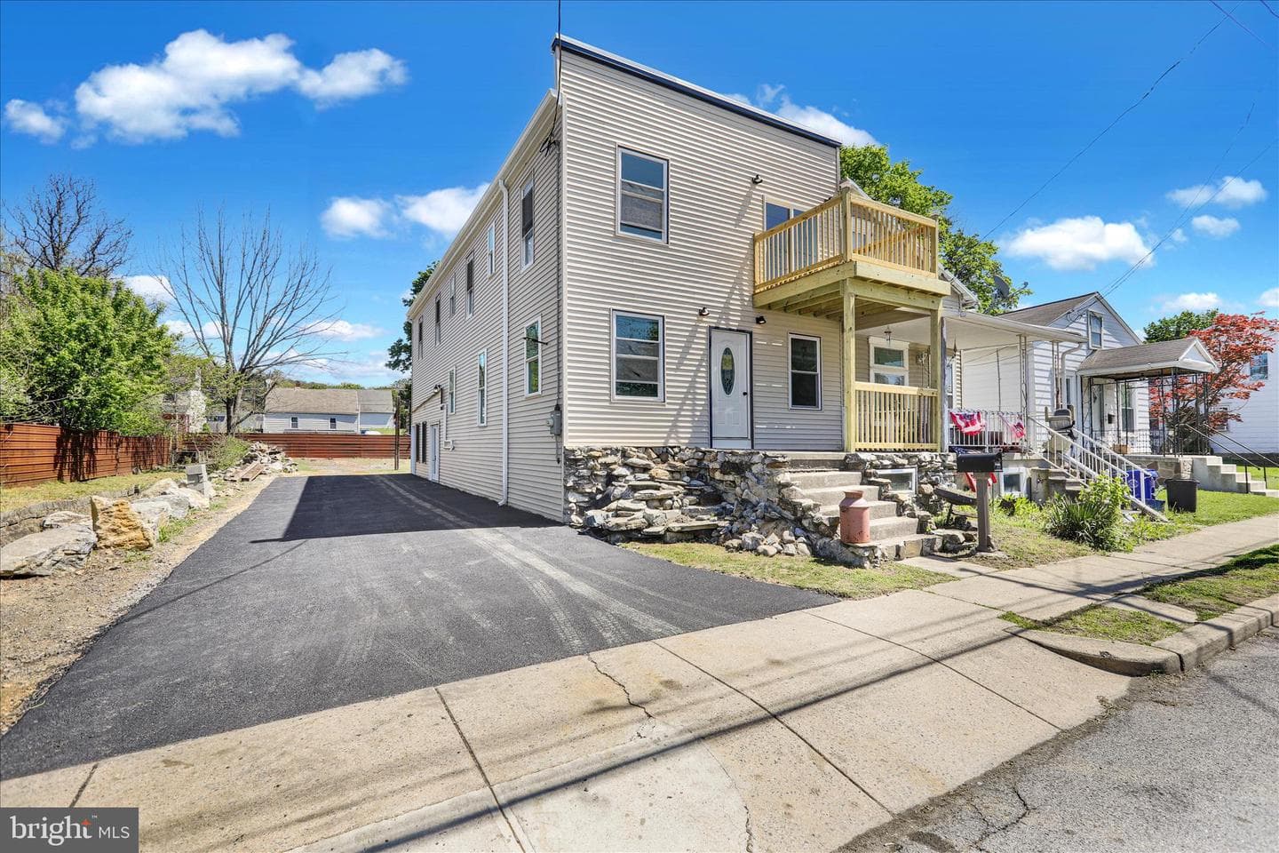 3313 Marion Street photo 1