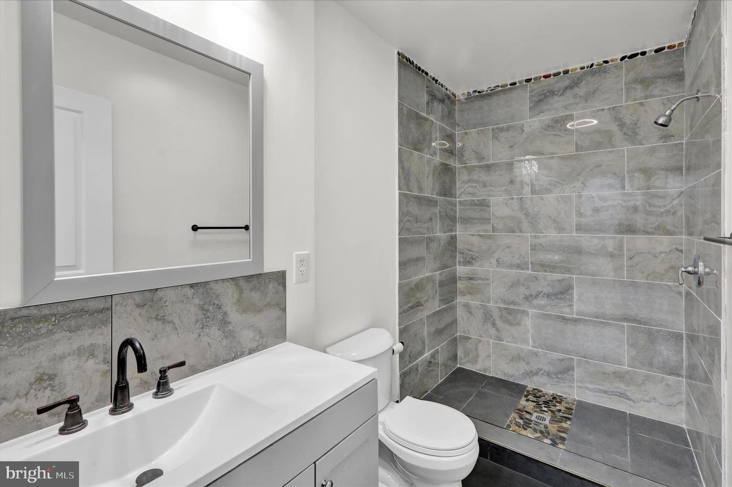 3313 Marion Street photo 11
