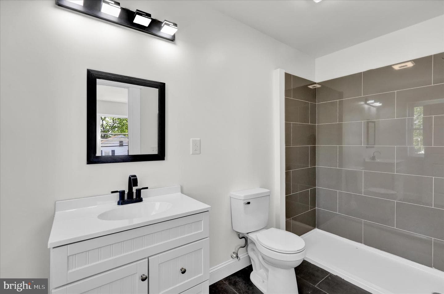 3313 Marion Street photo 27