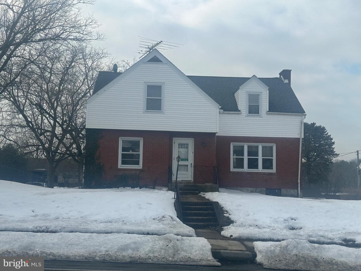 326 4th Street photo 5