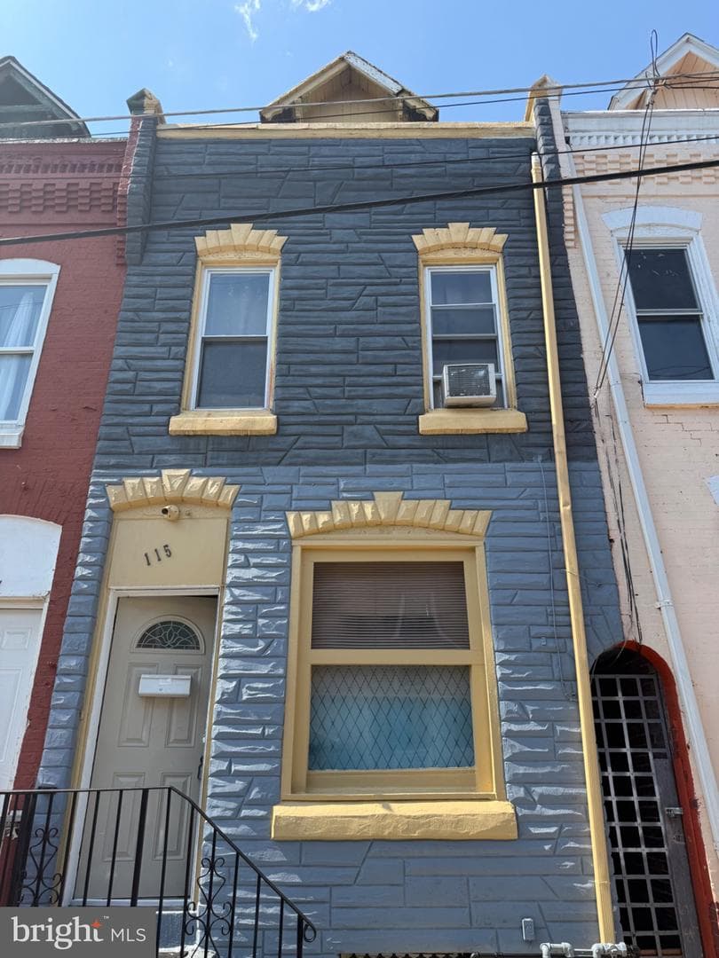 115 W Elm Street, Reading