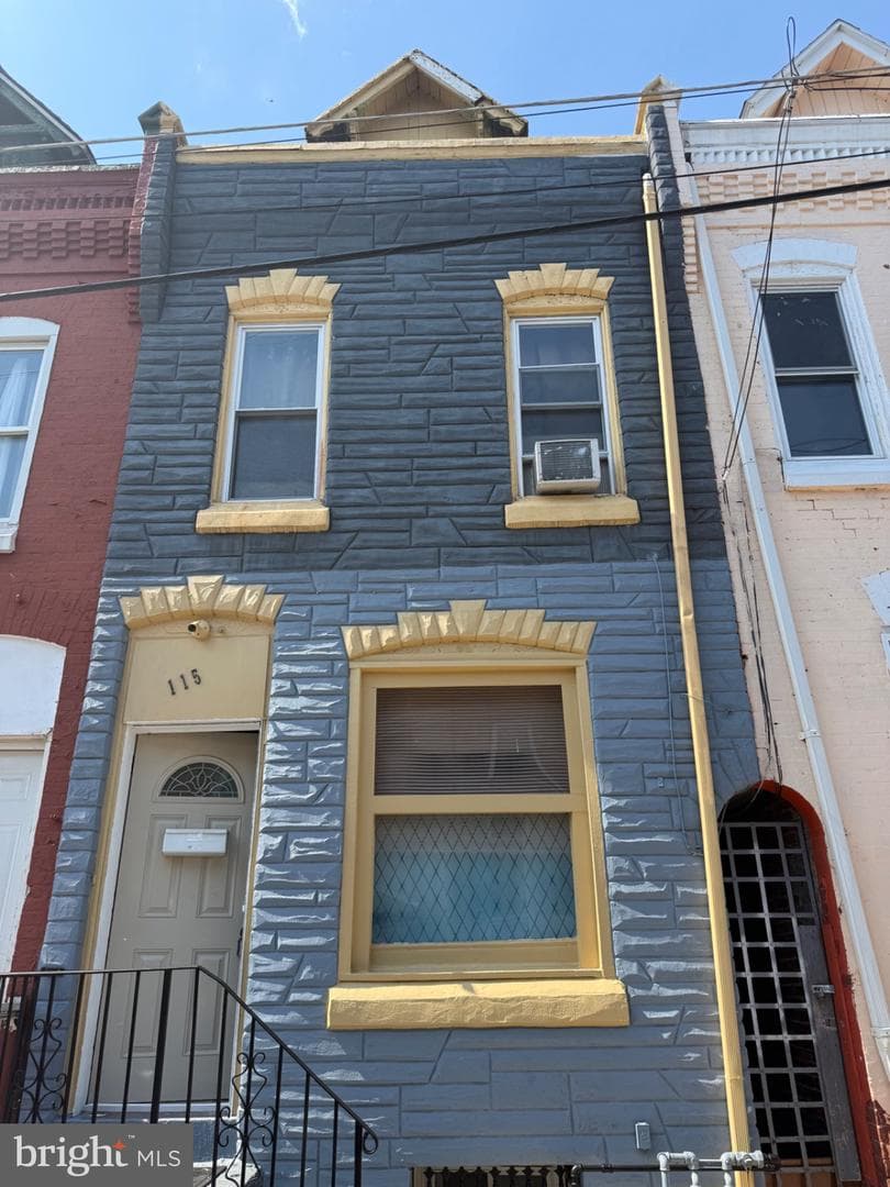 115 W Elm Street, Reading