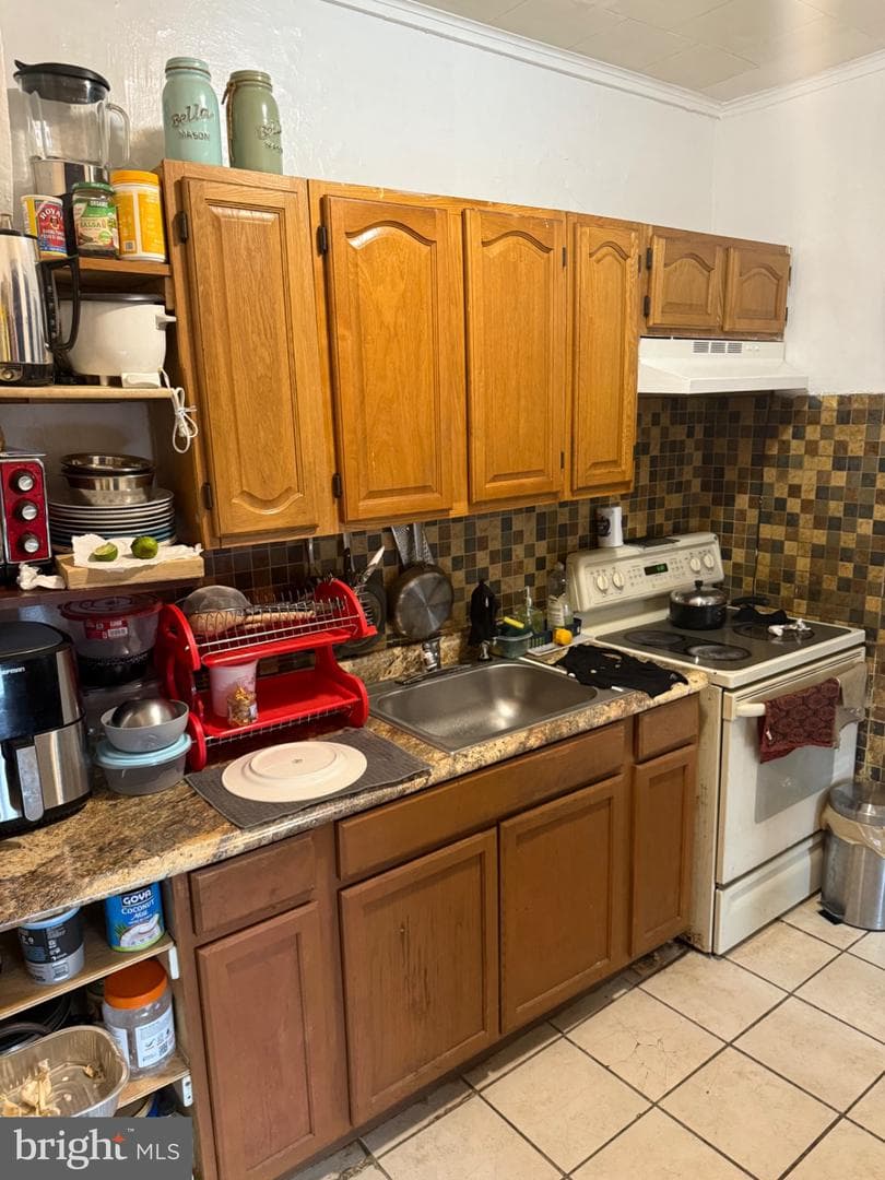 115 W Elm Street photo 5