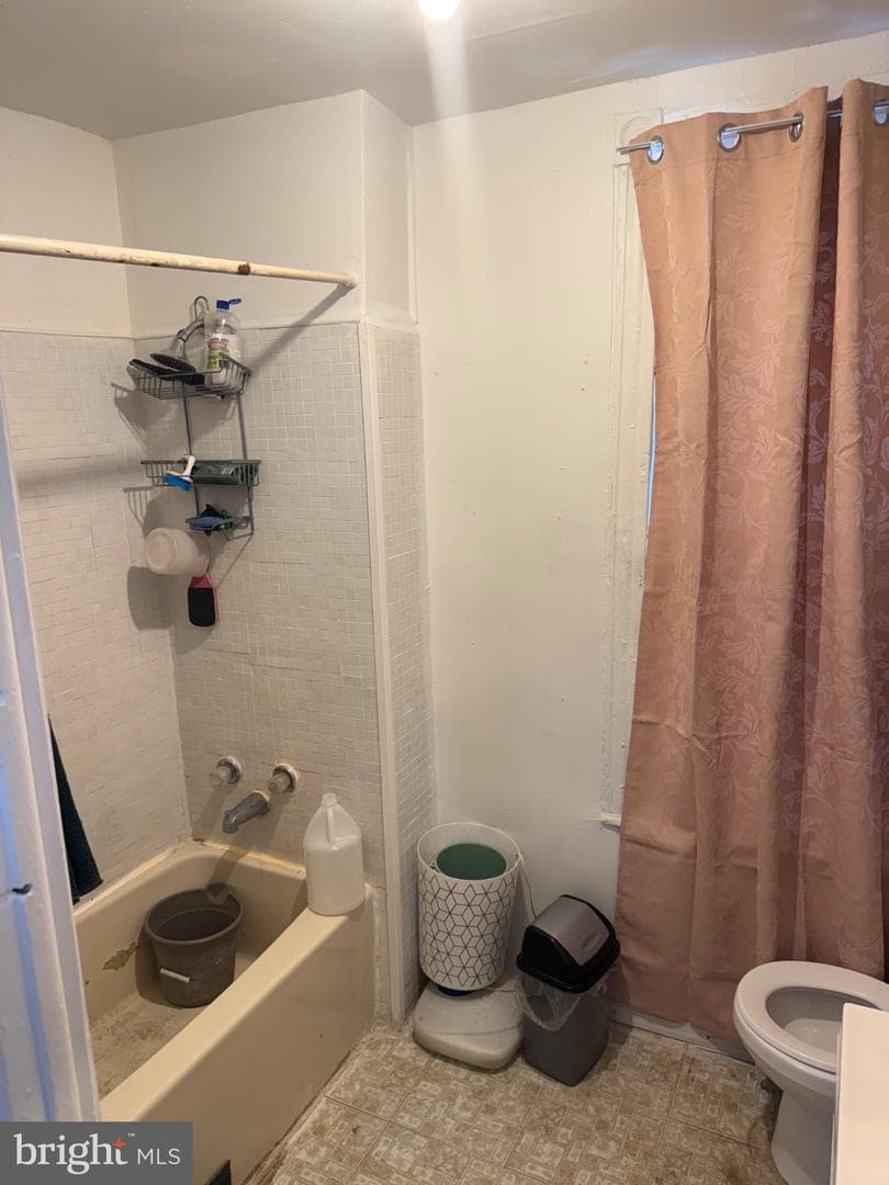 115 W Elm Street photo 6