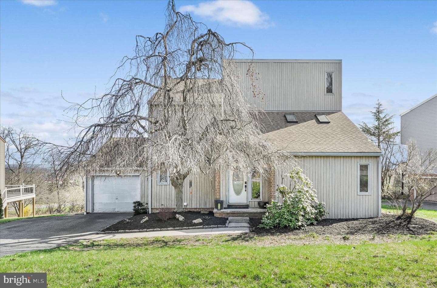 205 Pembroke Drive photo 4