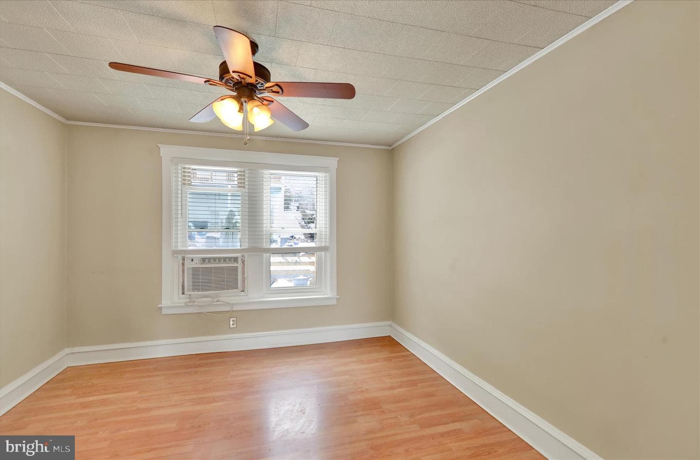 564 Marshall Avenue photo 8