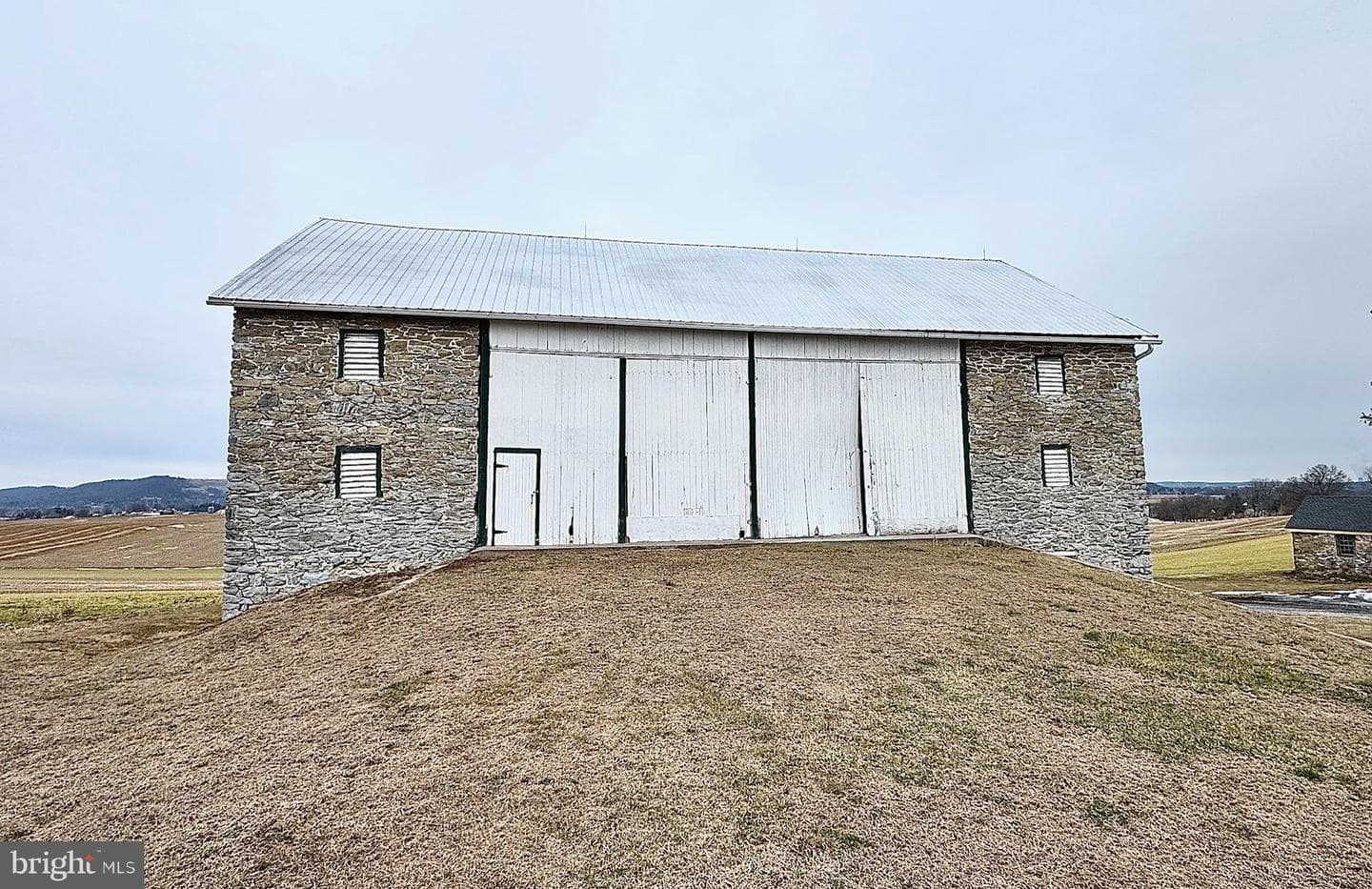 133 Hunter Rd photo 26