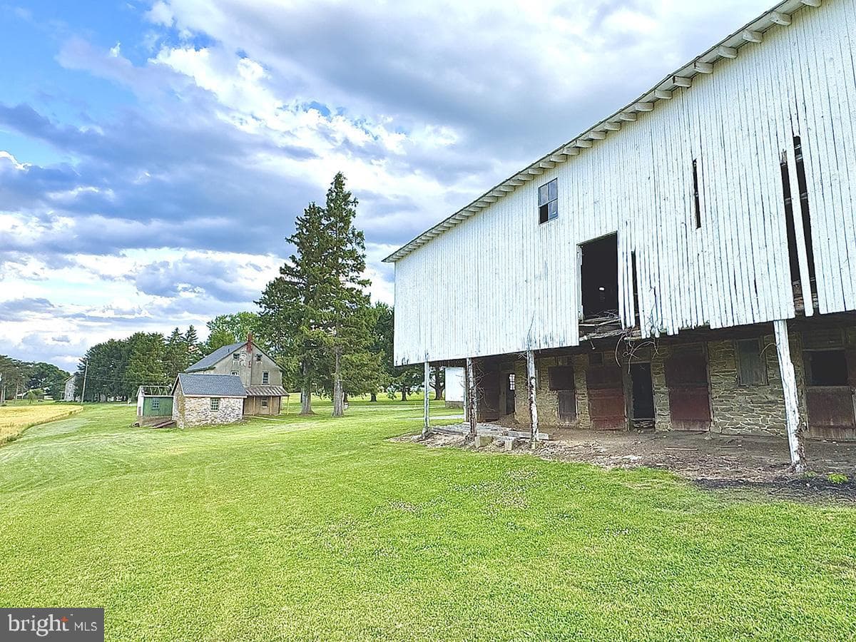 133 Hunter Rd photo 34