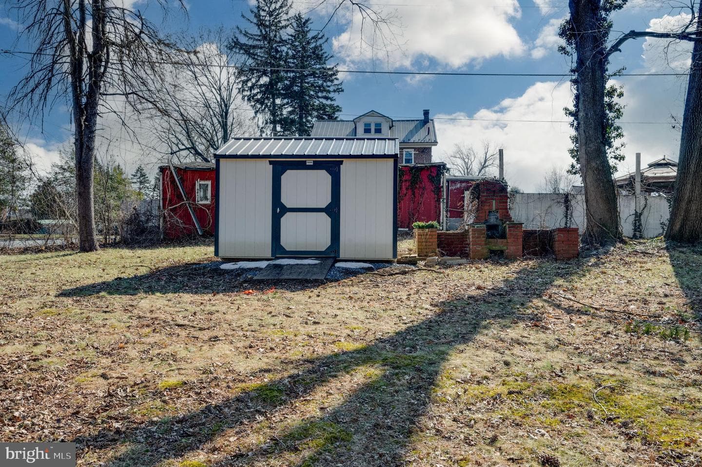 300 Mckinley Avenue photo 39