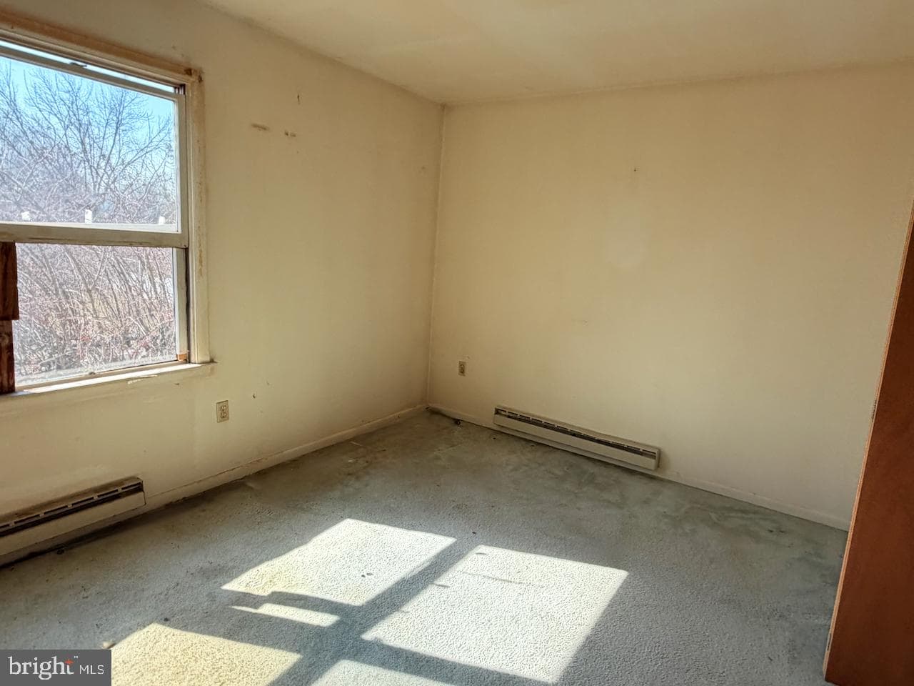 3804 Saint Lawrence Avenue photo 14