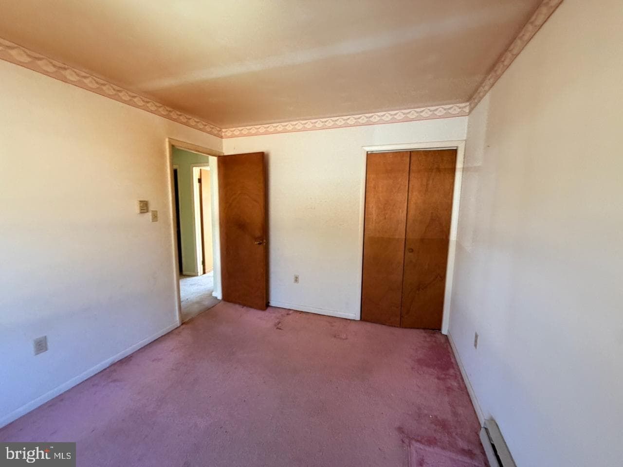 3804 Saint Lawrence Avenue photo 21