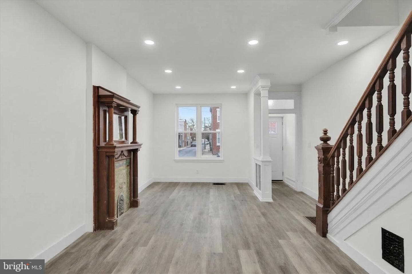 131 Elm Street photo 8