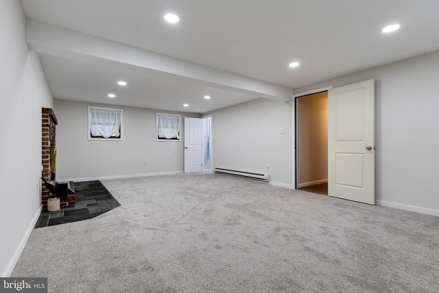 906 Berks Street photo 19