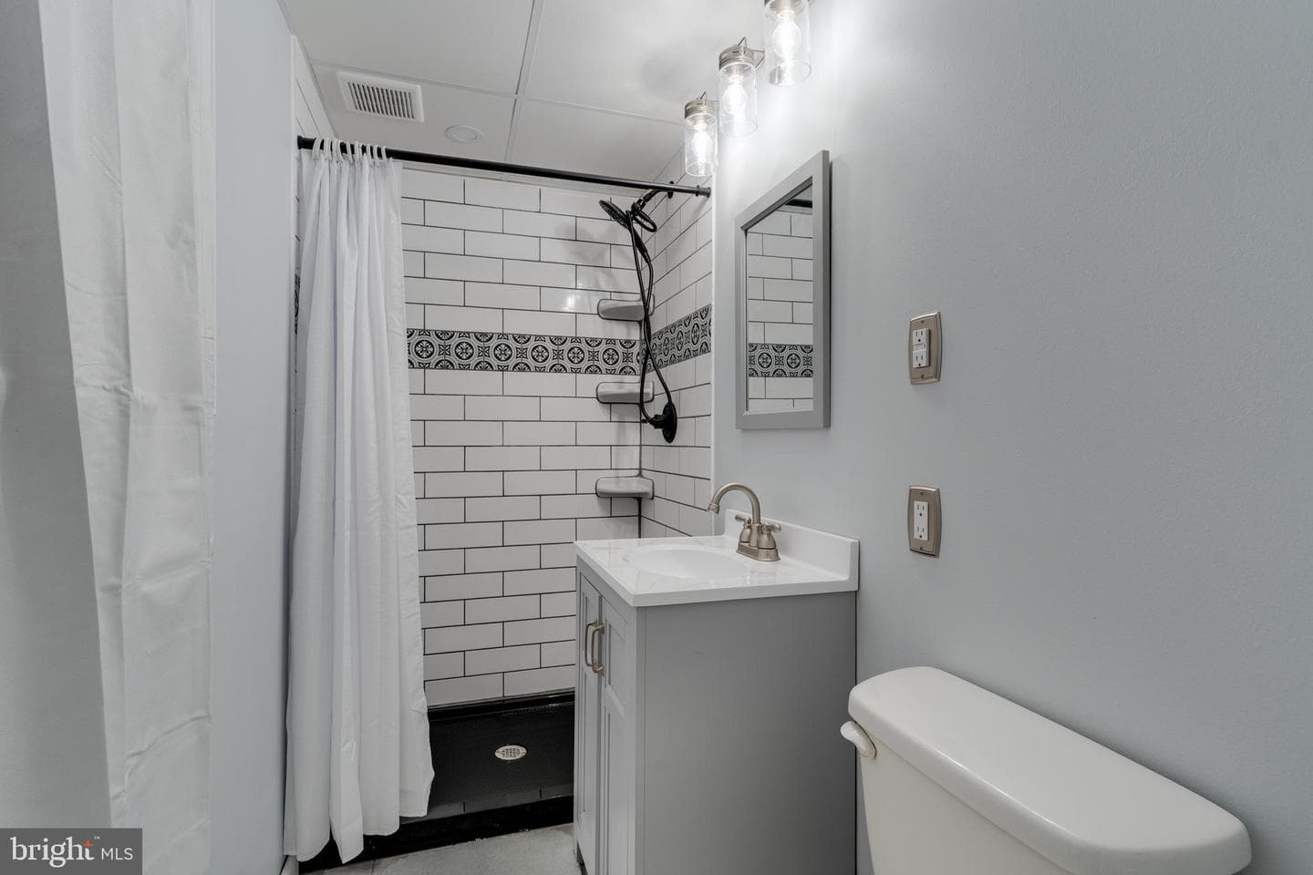 906 Berks Street photo 21