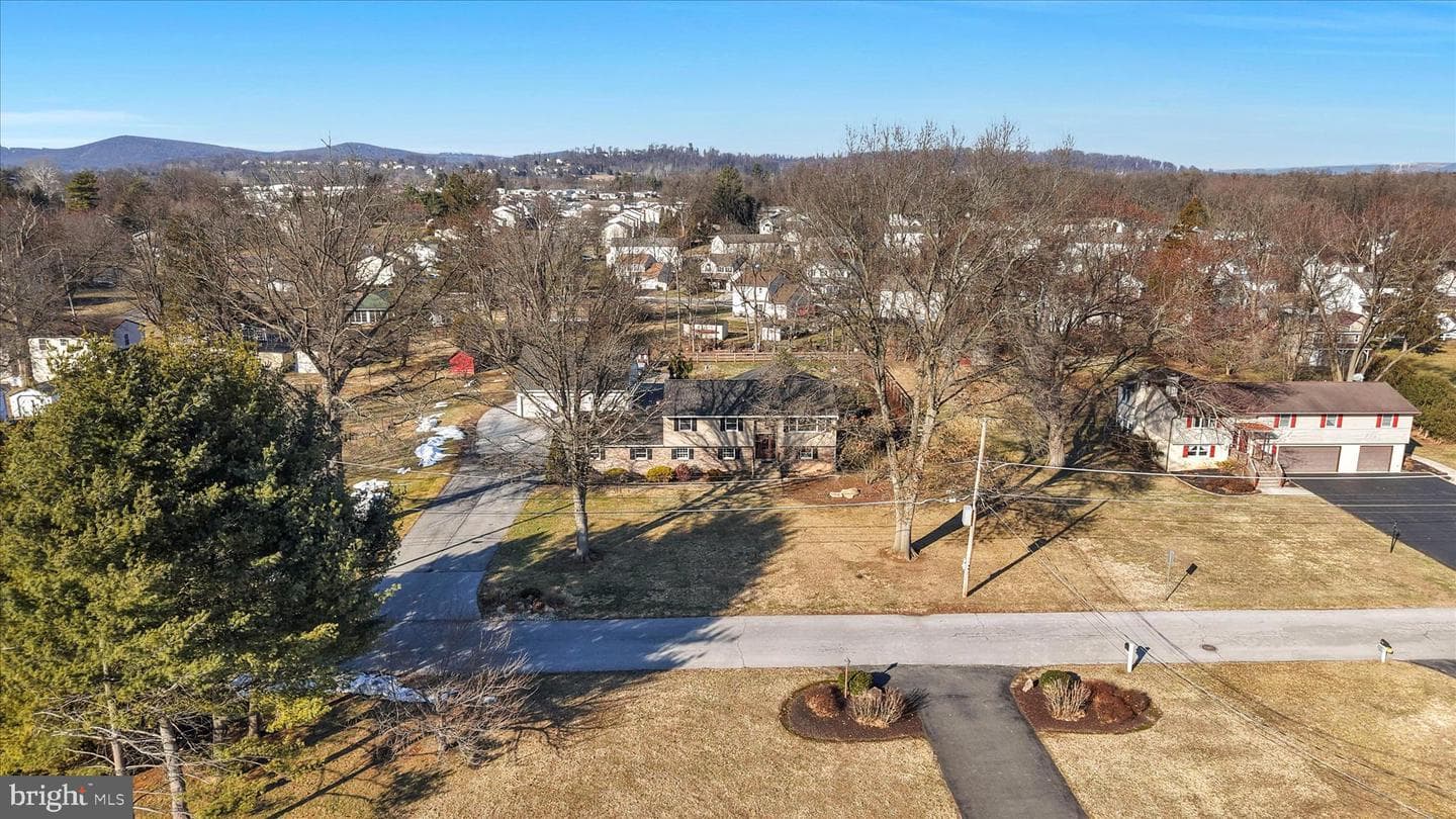31 Ogden Drive photo 4